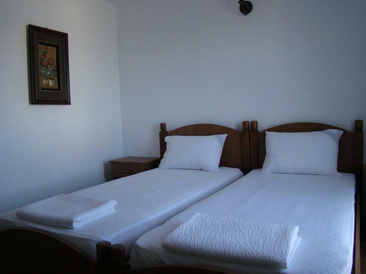 Casa Hora Hotell Suceava Exteriör bild